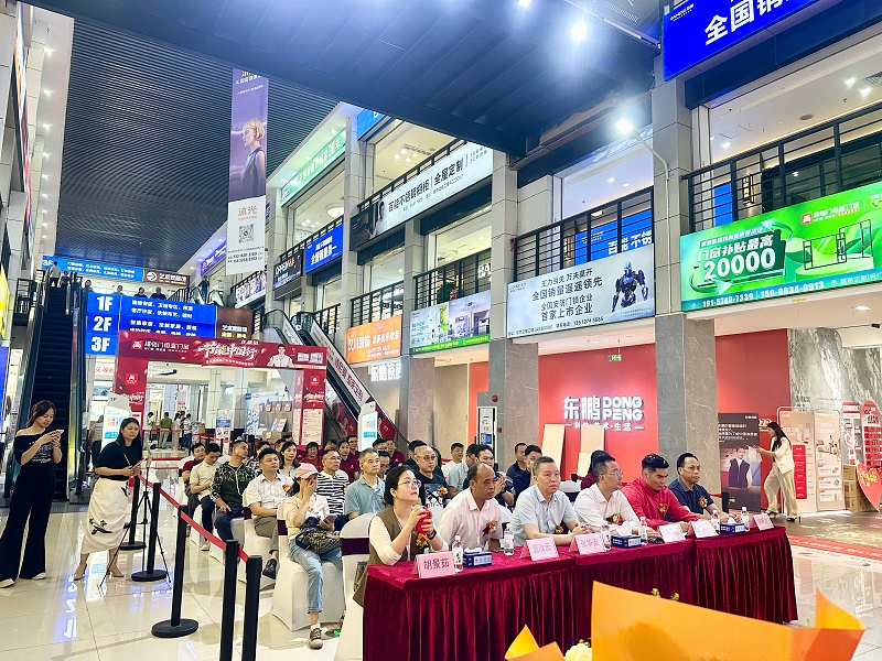 恭贺节能中国行第九季走进广州花都——暨花都福临门升级开业冠军签售会圆满成功17 恭贺节能中国行第九季走进广州花都——暨花都福临门升级开业冠军签售会圆满成功17