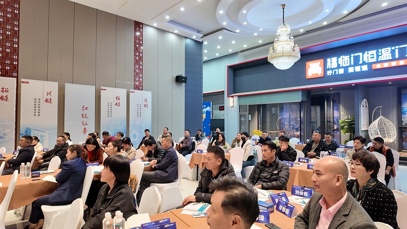 福临门恒温门窗三新聚势赢战2026峰会 (11) 福临门恒温门窗三新聚势赢战2026峰会 (11)